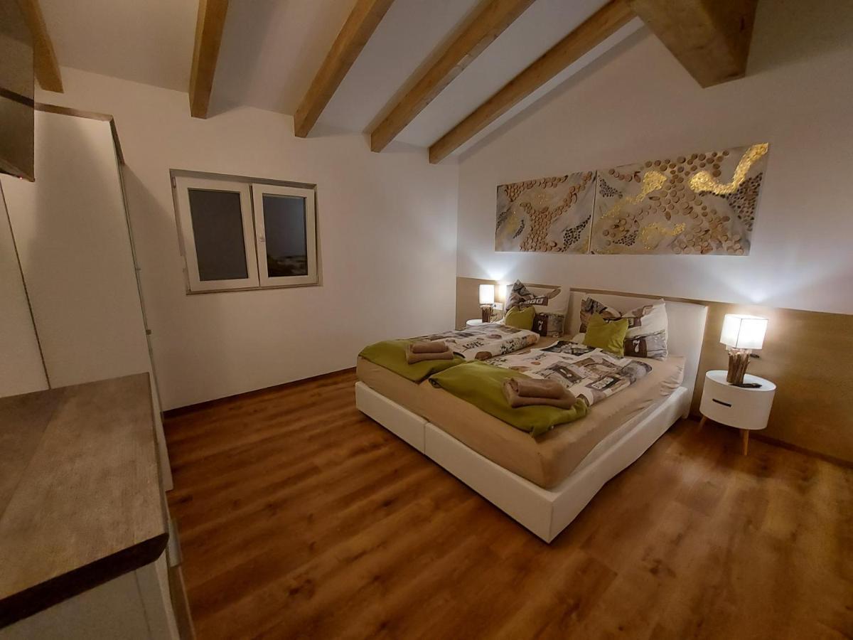דירות לאובן Auszeit Steiraland Penthouse 9 Mit Grossen Balkon Und Parkplatz מראה חיצוני תמונה
